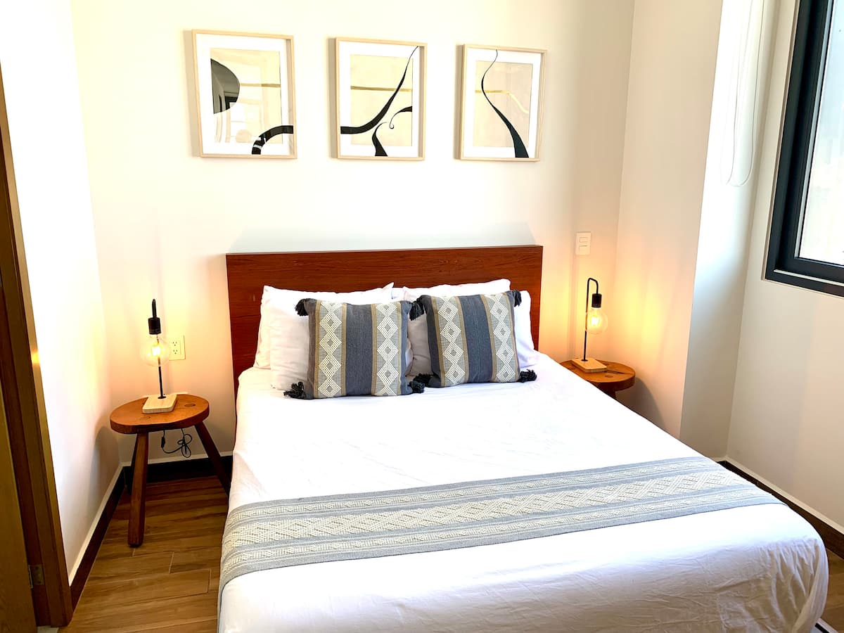 Second bedroom with queen bed — Oporto 405 Puerto Vallarta